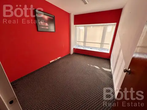 Oficina 7 ambientes con 4 baños