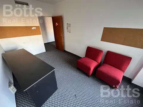 Oficina en Alquiler al Norte