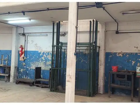 Galpon en Venta 23  mts Fondo