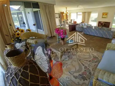 Casa en Venta en Punta del Este, USD 1.500.000