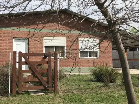 Casa  De  3  Dormitorios Nueva  En Cerro Ceferino  Amplio Patio Vista  A Las Sierras