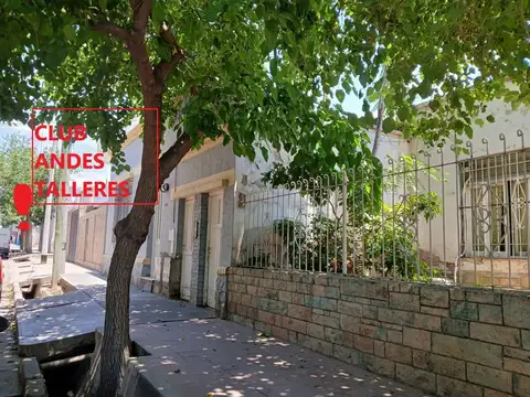 Agustín Álvarez 1600