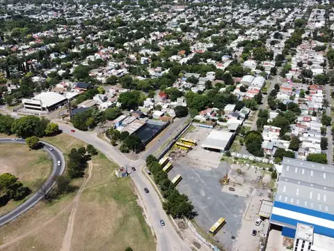 Alquiler imponente predio, excelente ubicación a metros de Av. Circunvalación! Contáctanos