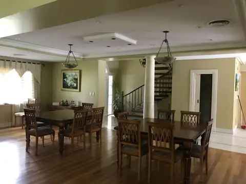 Casa en Venta de 6 dormitorios