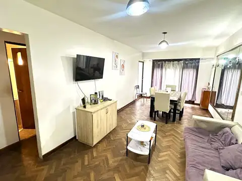 COMODO 3 AMBIENTES CON DEPENDENCIA AL FRENTE