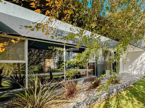 Casa en Venta en Neuquen, USD 700.000