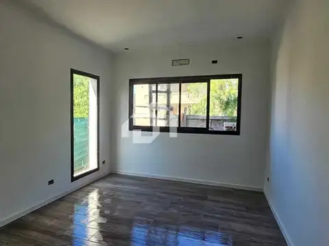 Casa  en Venta en San Ramiro, Pilar del Este, Pilar