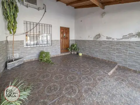 Casa en Venta en Valentin Alsina, USD 77.000