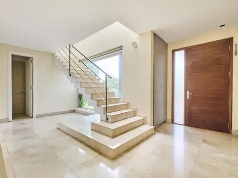 CASA 5 AMBIENTES CON PILETA - AYRES PLAZA PILAR