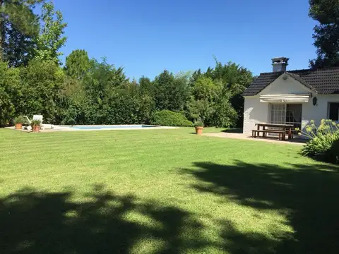 Casa 5 ambientes con 3 baños