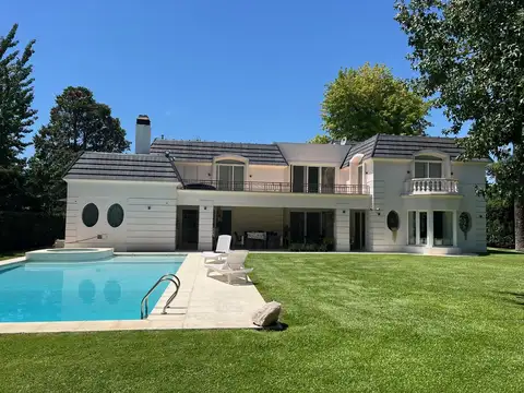 Casa en Venta en Highland Park Country Club, USD 1.400.000