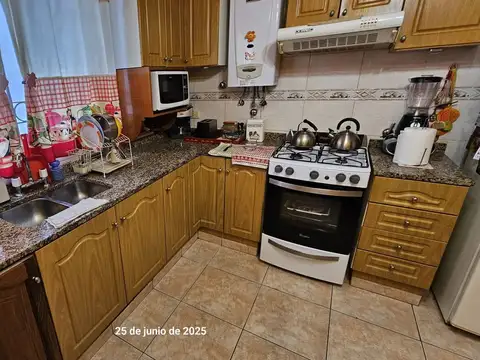 Depto Tipo Casa 4 ambientes con 2 baños