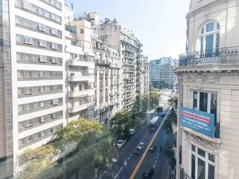 Oficina en Alquiler 64 años