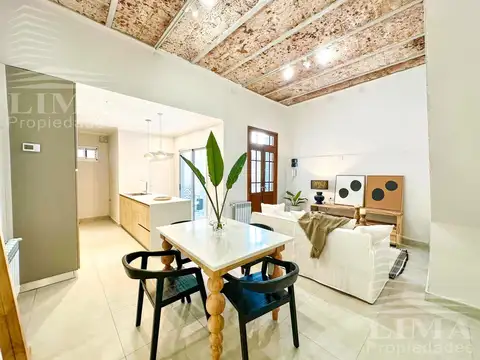 San Luis y Crespo. Casa de pasillo remodelada