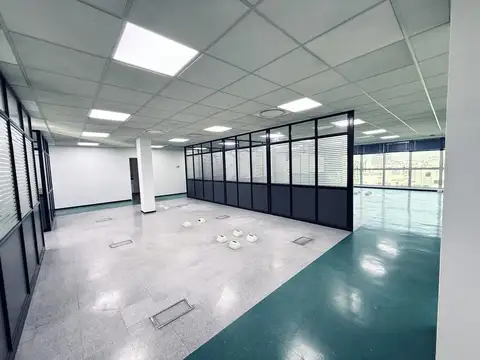 Oficina en Alquiler al Norte