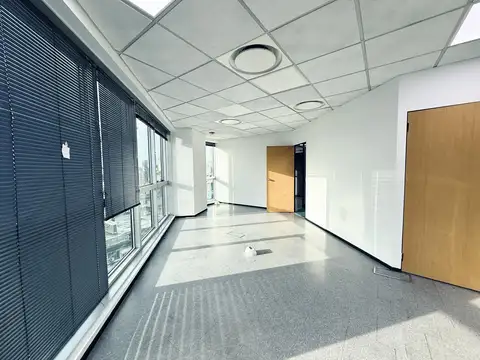 Oficina en Alquiler 25 años