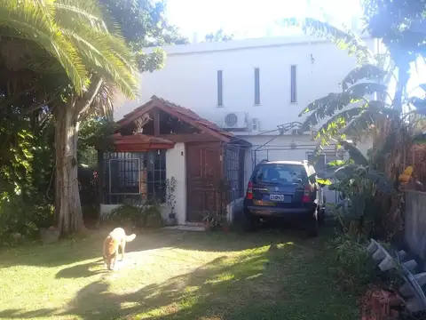 Chalet sobre lote de 8.66x38 de dos plantas en San Fernando