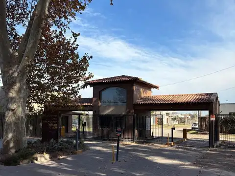 Avenida Mathus Hoyos 4200