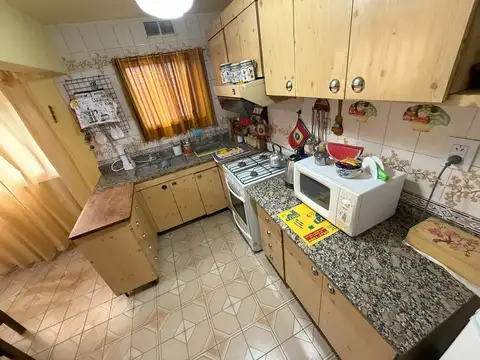 Casa venta multifamiliar 5 amb en Luis Guillón