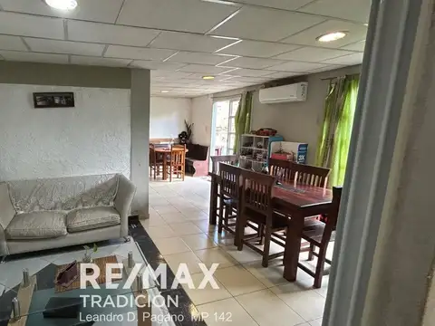 Casa 2 ambientes con 1 baño