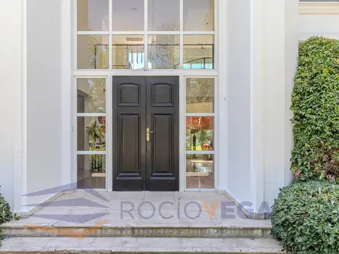 Casa 7 ambientes con 6 baños