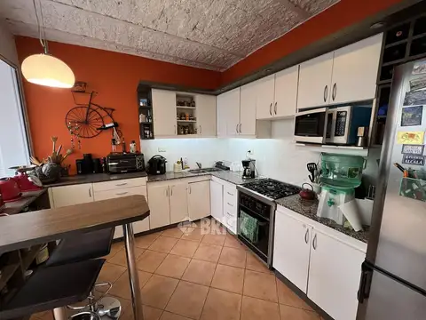 Depto Tipo Casa 4 ambientes con 3 baños