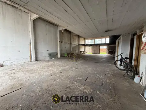 Galpon en Venta 10  mts Frente