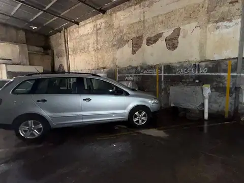 VENTA DE COCHERA EN SANTOS LUGARES