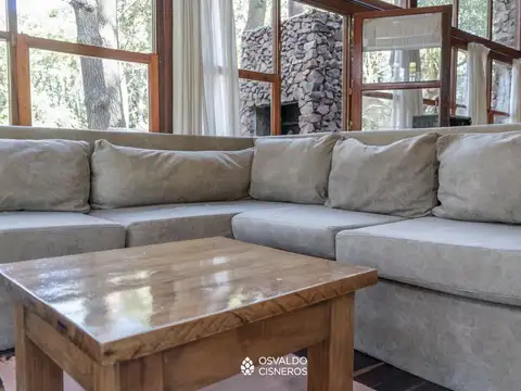 Casa 4 ambientes con 2 baños