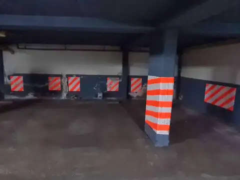 Venta Cochera en  Recoleta