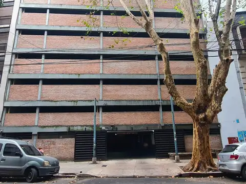 Venta Cochera en  Recoleta