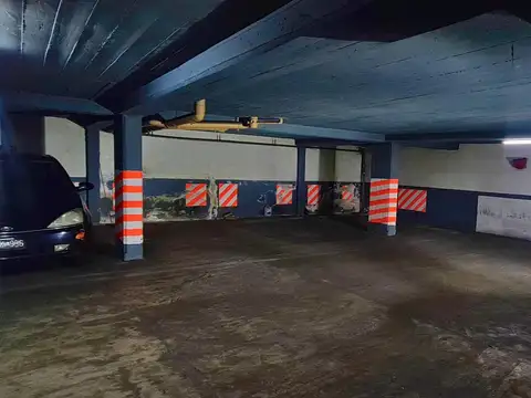 Venta Cochera en  Recoleta