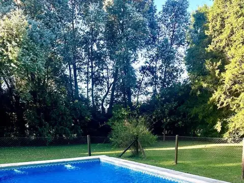 Casa en venta - 3 Dormitorios 2 Baños - Exaltación de la Cruz