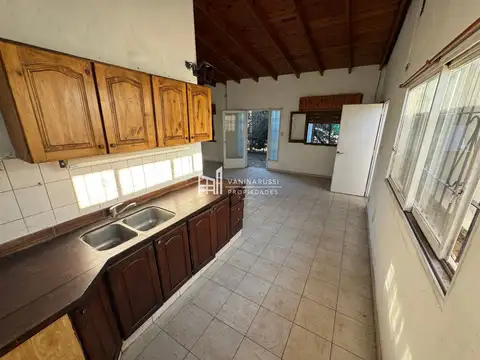 Casa 3 ambientes con 1 baño