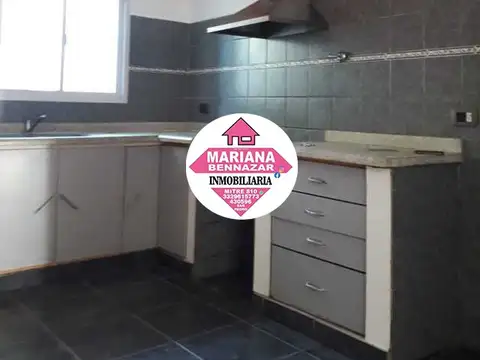 Casa 3 ambientes con 2 baños