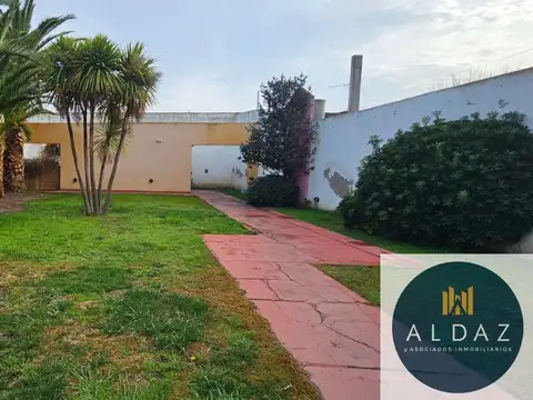 En VENTA| Mitre al 200. Propiedad en dos lotes ideal para consultorio o Geriátrico en Punta Alta 100