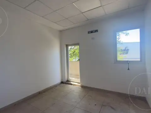 Oficina en Alquiler en Ricardo Rojas, USD 377