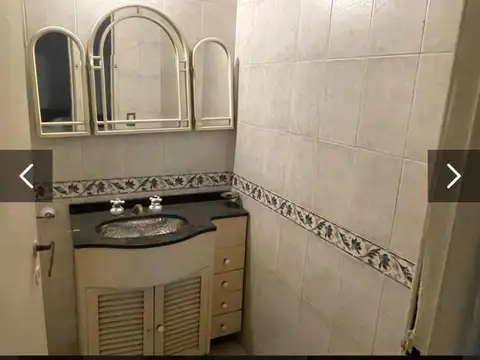 Oficina 8 ambientes con 2 baños