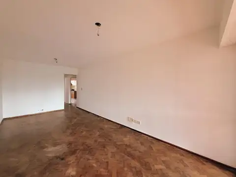 Departamento en Alquiler en Republica De La Sexta, $ 450.000