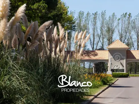 Terreno en Venta en Los Pinares Country Club, USD 64.589