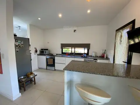 Casa en Venta en Pilar del Este - Santa Elena, USD 220.000