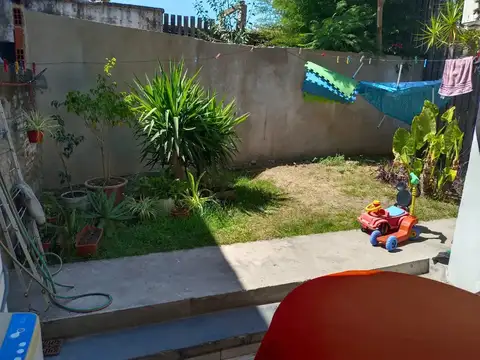 Depto Tipo Casa en Venta con 1 cocheras