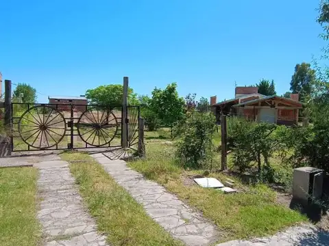 VENTA – IMPORTANTE TERRENO DE 5.000 m² CON GALPÓN  Y DEPARTAMENTO A TERMINAR