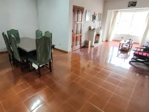 PH  4 Ambientes La Crucecita Patio De Invierno