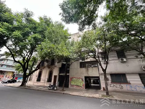 Alvear. 300. Nuevo. Excelentes terminaciones. Alquilado. Cochera.