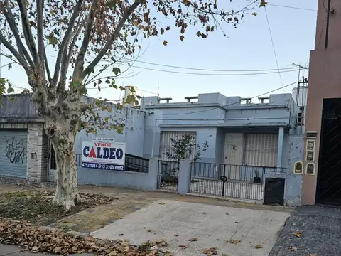 CASA 3 AMB CON GARAGE Y FONDO