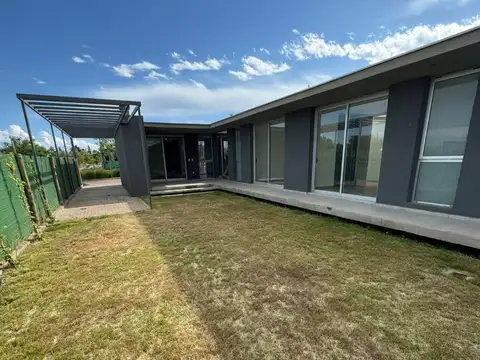 Casa en Venta en Lujan De Cuyo, USD 189.000