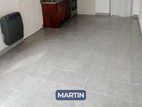 Casa 2 ambientes con 1 baño