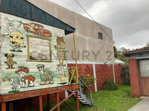 Casa 3 ambientes con 2 baños