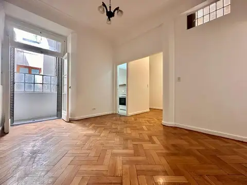 VENTA 3 AMBIENTES RETIRO FULL LUZ RENOVADO